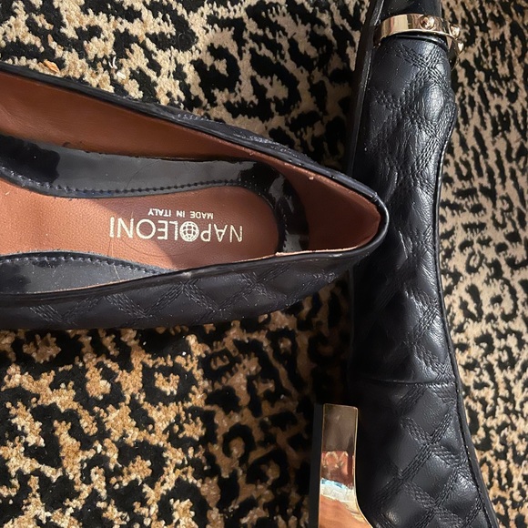 Shoe from Italy. Lightly worn - Picture 3 of 4